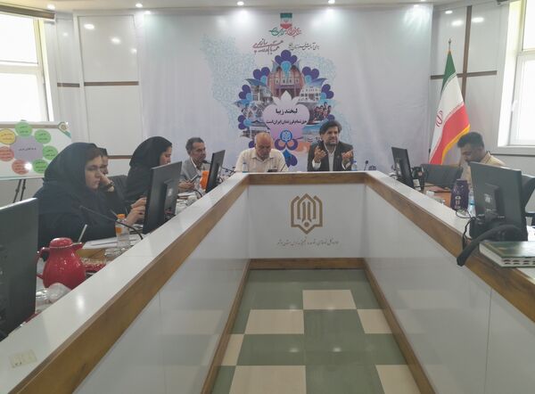 نشست خبری مدیرکل نوسازی مدارس استان بوشهر 
