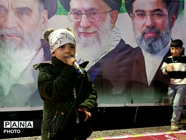 فریاد وطن‌خواهی دانش‌آموزان در گلوگاه