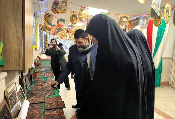بازدید از نمایشگاه ماها در روز بعثت پیامبر اکرم (ص)