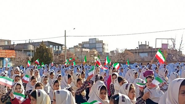 جشن ایرانمون در دبستان دخترانه فاطمه زهرا (س)