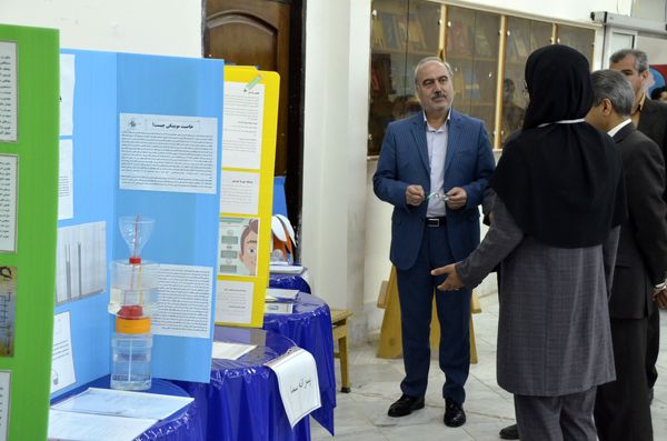 افتتاح نمایشگاه پژوهش های دانش آموزی در چارچوب جشنواره جابر بن حیان 