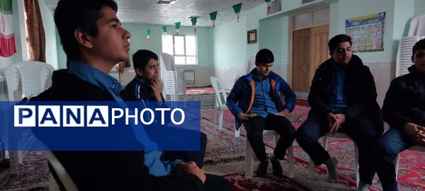 دومین جلسه شورای دانش‌آموزی دبیرستان مرحوم اسماعیلی 