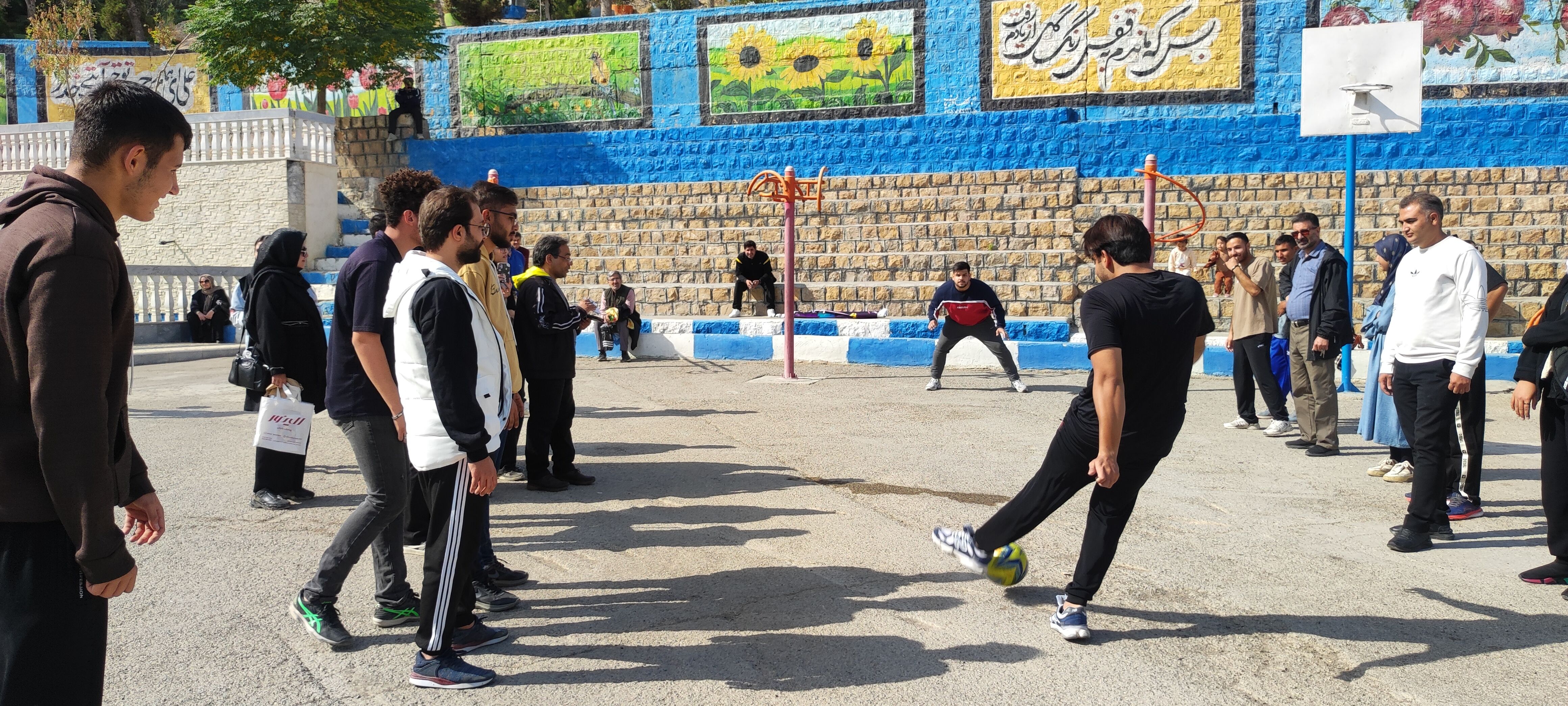 همایش همگانی پیاده‌روی خانواده بزرگ دانشگاه آزاد اسلامی شهرستان شیروان