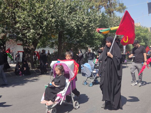 مراسم پیاده‌روی و عزاداری دلدادگان اربعین در شیراز