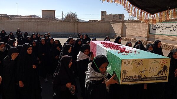 یاد شهید گمنام، چراغ راه دانش‌آموزان وردنجانی 