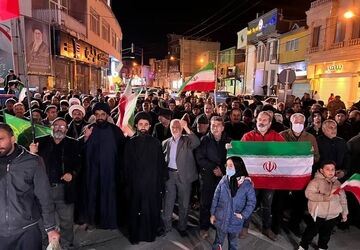 خشم و انزجار مردم فیروزکوه از دشمنان ایران