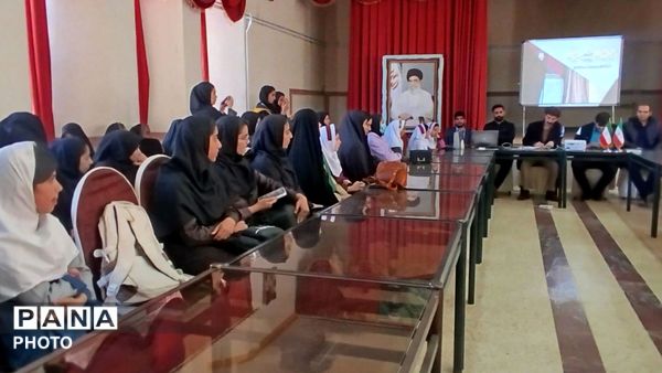 جلسه حوزه رسانه‌ی دانش‌آموزی در شهرستان اردل