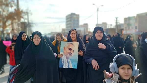 هم صدایی مردم رزن برای سرکوب اغتشاشات 