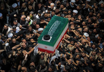 شکوه وداع با رهبر شهید در مشهدالرضا