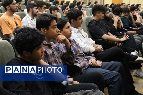 برگزاری اختتامیه چهاردهمین جشنواره نوجوان سالم در همدان