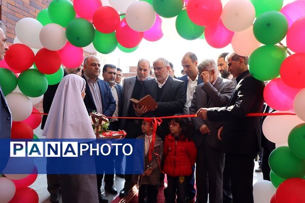 آیین افتتاحیه مدرسه9 کلاسه خیری زنده یاد مستوره کولیوند در استان البرز 
