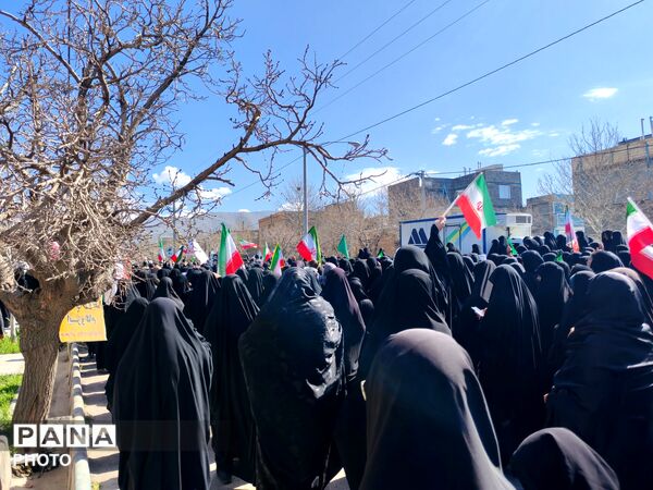 تشییع پیکر شهیده نگار میر دوست در شهر خرو