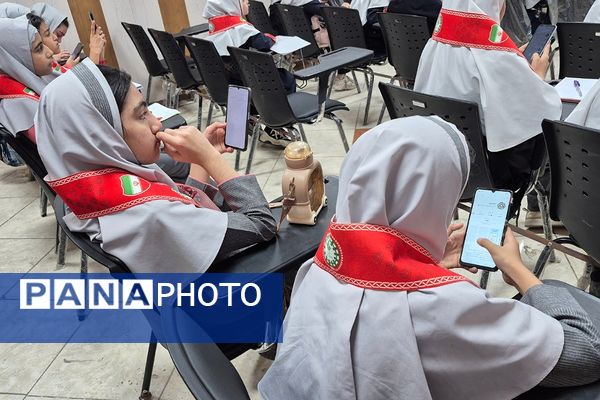 برگزاری کلاس آموزش هوش مصنوعی ویژه پیشتازان دختر منطقه کهریزک