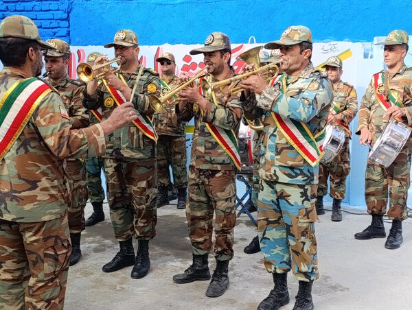 خیرین مدرسه ساز، سازندگان آینده ایران