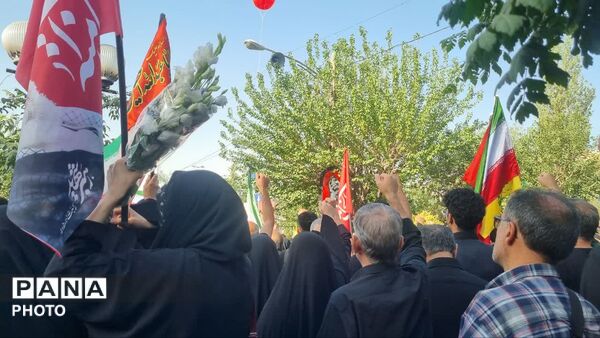 قاب هایی از لحظات وداع با آقای شهید