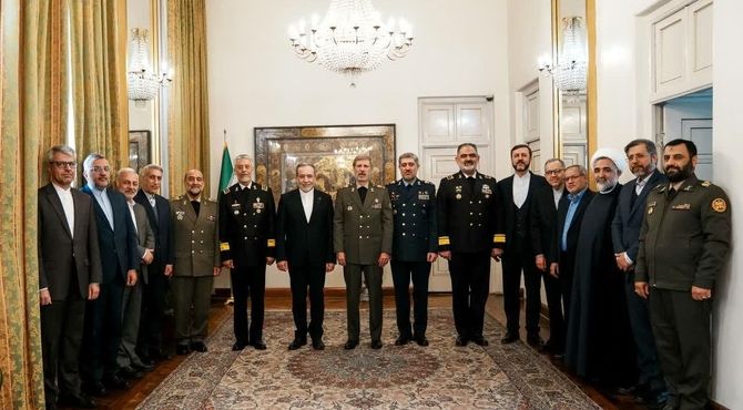 ‌دیپلماسی بر شانه‌های اقتدار نظامی؛ تاکید ارتش و وزارت خارجه بر هم‌افزایی قدرت دفاعی و مذاکره