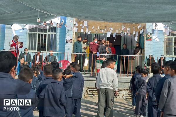 نواخته شدن زنگ مهر با حضور مسئولین در مدرسه امام خمینی(ره) شهر نیر