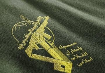 توقف دو کشتی در تنگه هرمز/ سپاه: متجاوزان آمریکایی و شرکایش حق عبور از تنگه را ندارند
