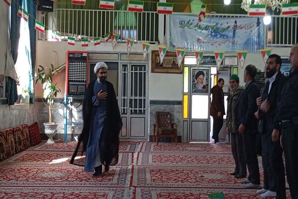 اقامه نماز عبادی،سیاسی جمعه همزمان با ایام دهه فجر در شهر بار نیشابور