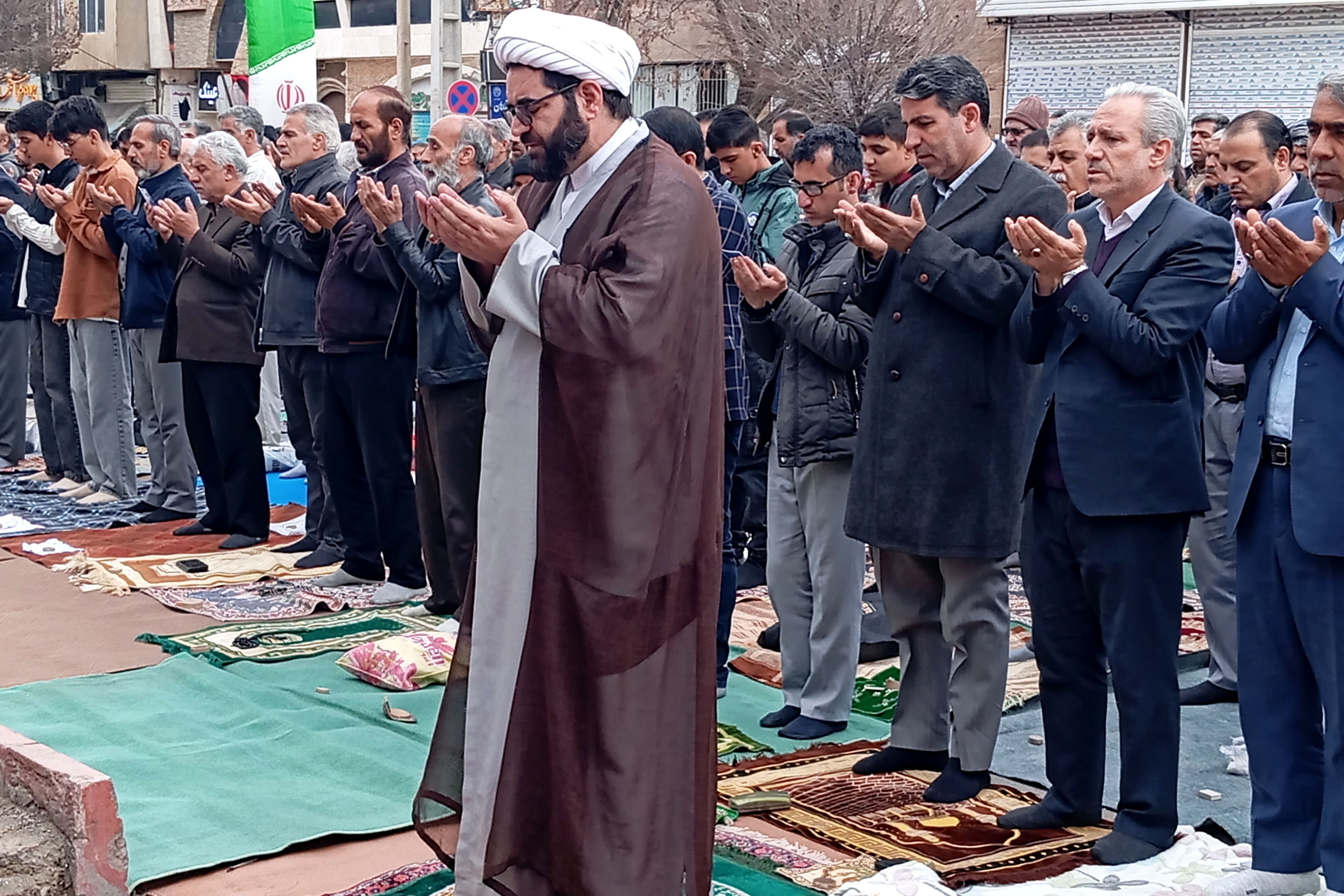 نماز عید فطر در شهرستان قروه