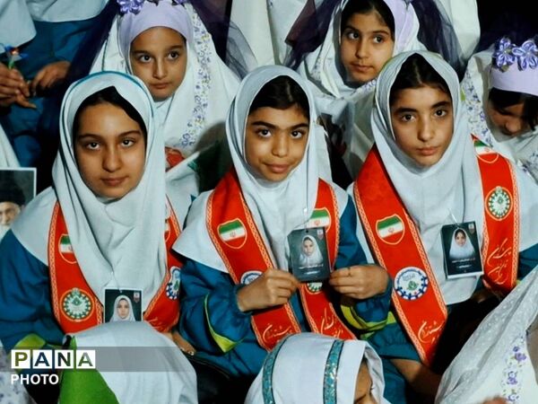 اجتماع دختران خورشید در گلوگاه 
