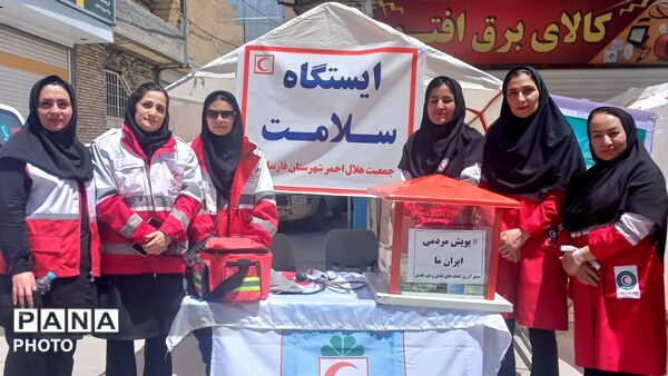 موکب عشق؛ تجدید عهد خادمان هلال‌احمر فارسان با راه  سردار سلیمانی