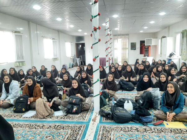 مراسم ویژه دهه ریاضیات در مدرسه شهید محمدی‌پور خلیل‌آباد