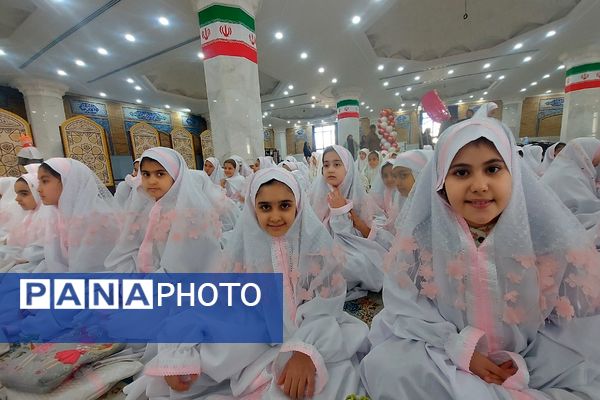 جشن تکلیف دانش‌آموزان دختر منطقه کهریزک 