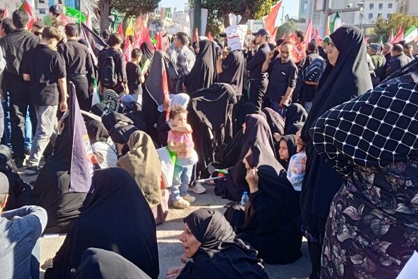 وعده گاه عاشقی در ظهر داغ مشهد 