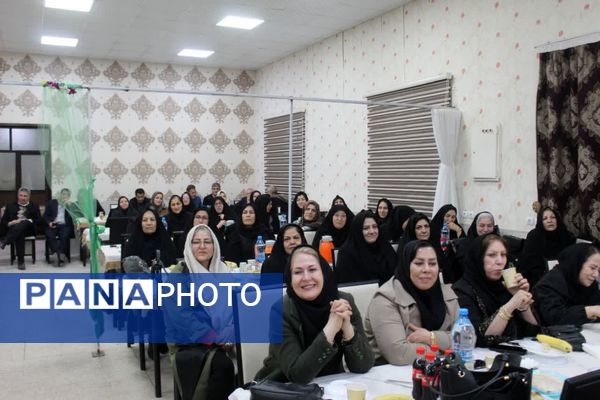 آیین تجلیل از پیشکسوتان فرهنگی ملکان 