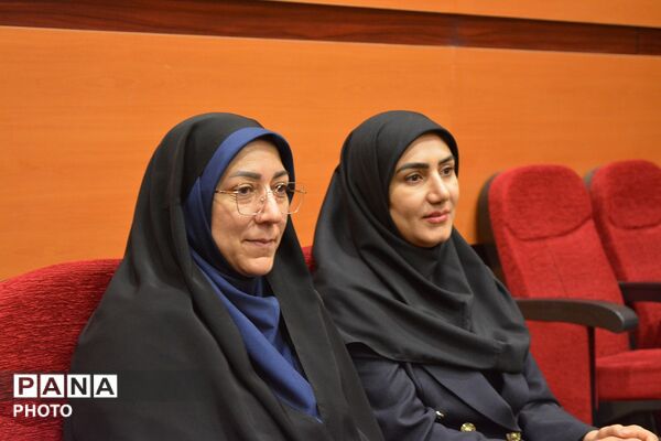 نشست معاونان و مربیان پرورشی و روحانیون طرح امین در بهارستان دو