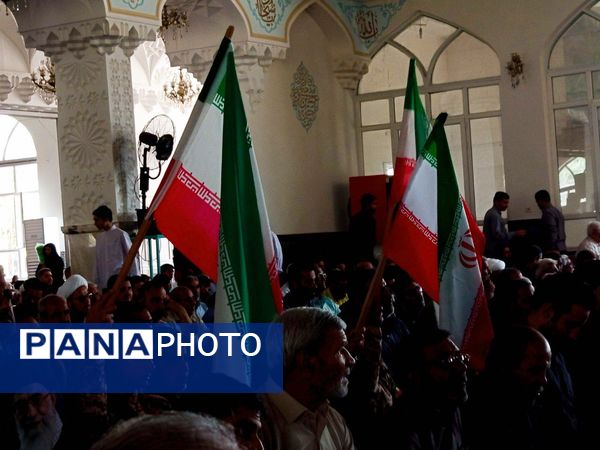 نماز جمعه ای با رنگ خون شهید در کاشمر