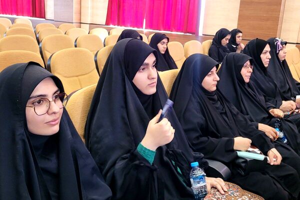 سمینار آموزشی دانشجویان دانشگاه فرهنگیان در بهارستان‌دو