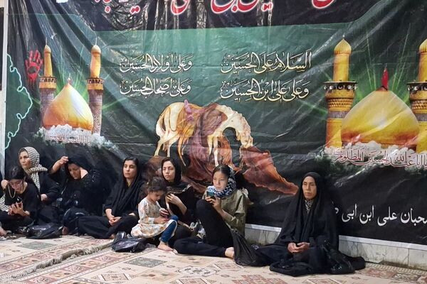 عزاداری سالار شهیدان شب سوم محرم در دبیرستان شهید دستغیب ناحیه۳ شیراز 