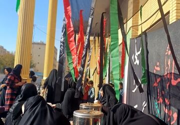 برپایی موکب به مناسبت شهادت حضرت فاطمه زهرا در دبستان پسرانه جمال ناحیه ۵اصفهان 