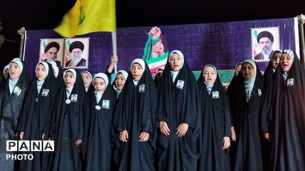 تجمعات مردمی نجف آباد همراه با جشن تکلیف دختران و اقامه نماز استغاثه