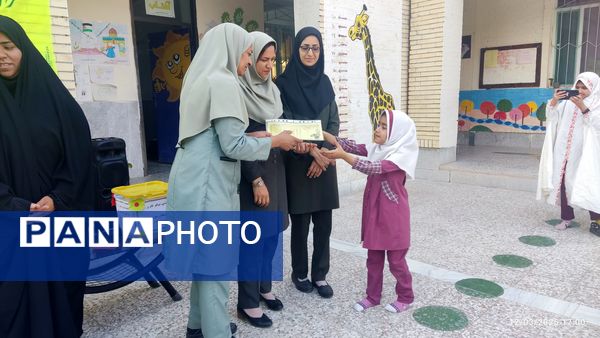 روزه اولی‌های دبستان مولوی فین، مهمانان ویژه‌‌‌ سفره افطار