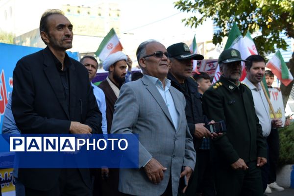 تجلی اقتدار مردم بهارستان در راهپیمایی ۱۳ آبان