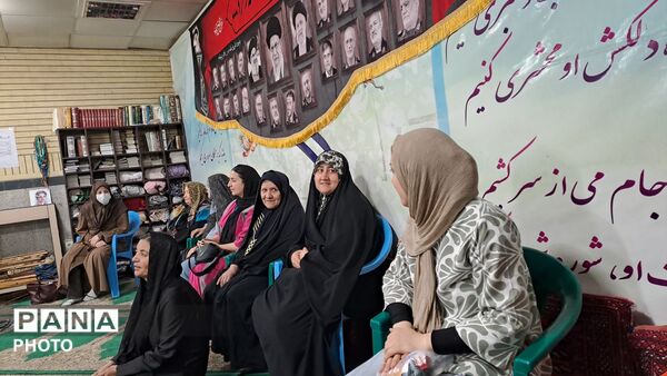 میز خدمت در هفته سلامت وجمعیت به یاد شهدای خدمت
