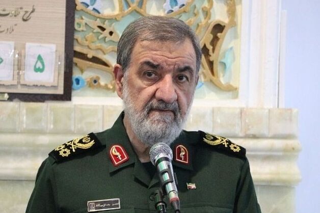 محسن رضایی: تنگه هرمز تا تغییر رفتار آمریکا بسته است