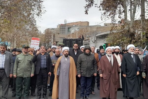 حماسه ۹ دی زنده است؛ ورامینی‌ها بار دیگر با ولایت، پیمان بستند