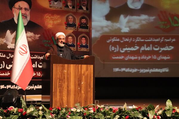 مراسم گرامیداشت سالگرد رحلت امام خمینی(ره) با حضور فرهنگیان تبریز