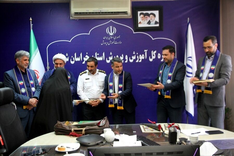 دیدار مدیرکل آموزش و پرورش خراسان شمالی با همکاران سازمان دانش‌آموزی استان و روسای سازمان دانش‌آموزی شهرستان ها