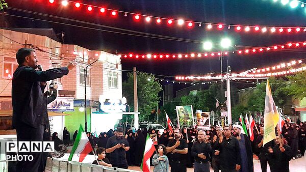 مراسم عزاداری شب های دهه اول محرم در شهرستان درگزین با حضور عزاداران شهر شاهنجرین