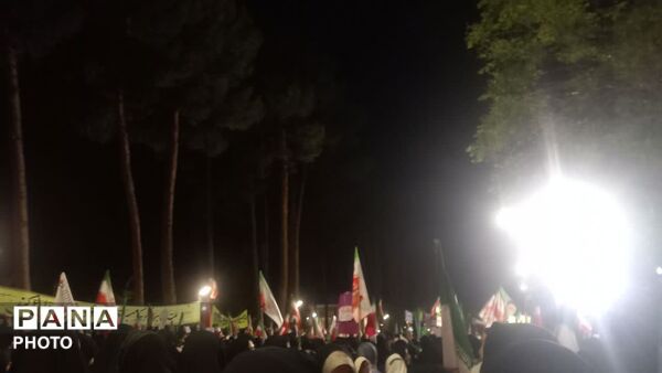 چهل و دومین شب حضور خلیل آبادی ها در میدان