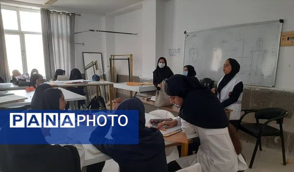 هفته بهداشت روان هنرستان زهرای مرضیه حاجی‌آباد