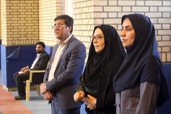 آیین سپاس معلم در دبستان دخترانه شهید باهنر بوشهر