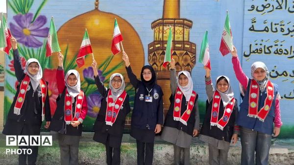 تجلیل از تیم خبرنگاران فعال پانا دبستان نیایش