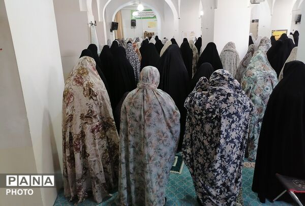 نماز جمعه در مسجد جامع شهرستان خلیل‌آباد
