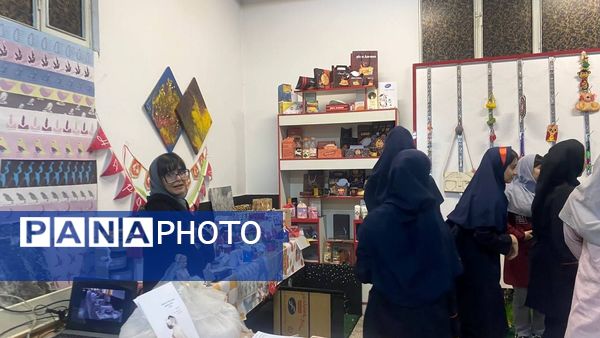 برگزاری افتتاحیه نمایشگاه مشاغل در هنرستان نور،ملارد 